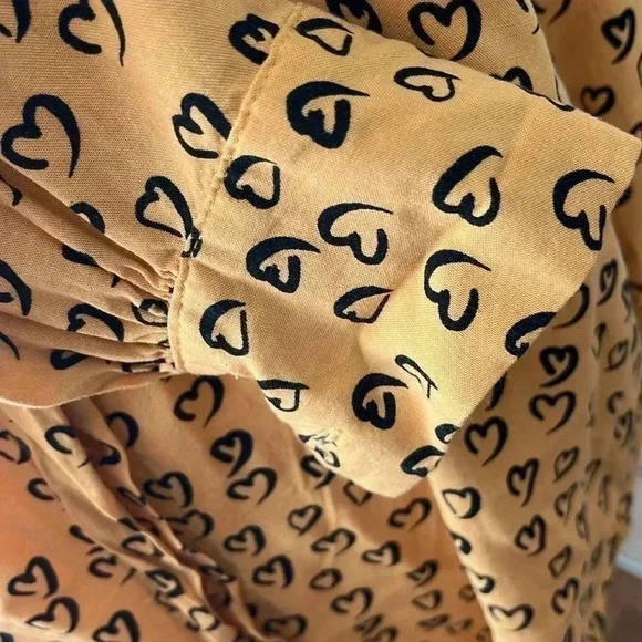 ❤️2/$30❤️[M]Velvet Heart Yellow Button Down  Rayon Heart patterns L/S Shirt - Picture 6 of 15